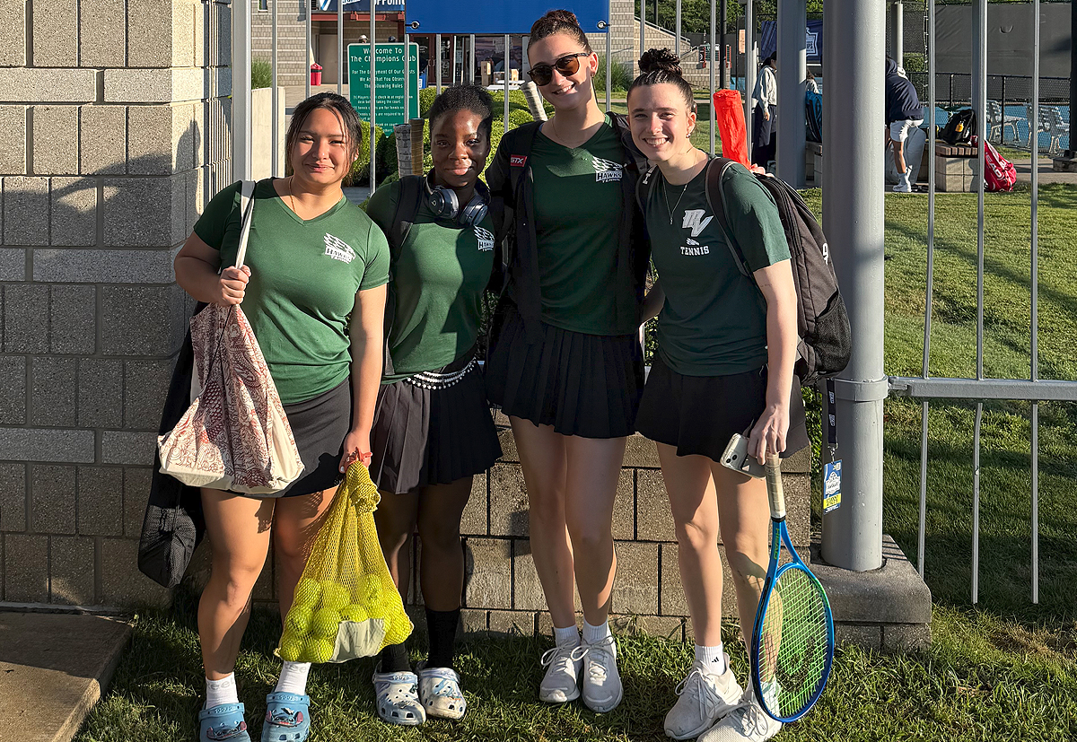 Hawks advance to NJCAA Women&rsquo;s Tennis Semifinals