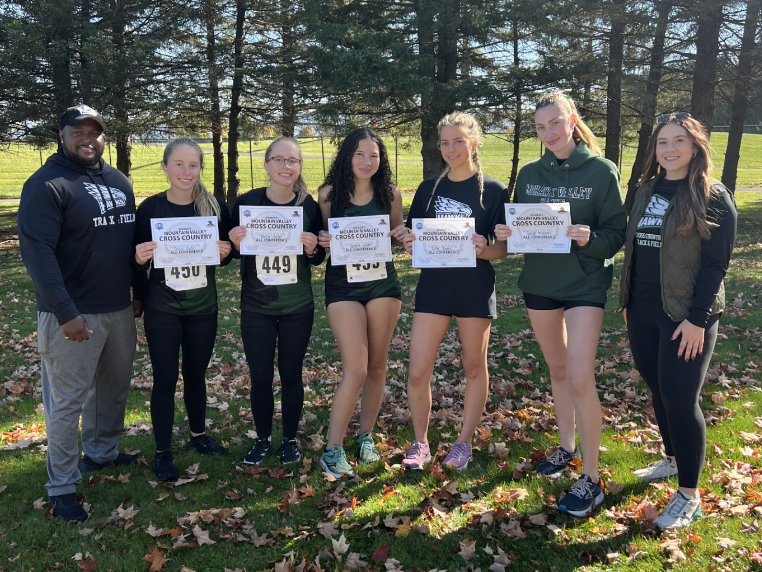 Women's Cross Country Repeats as Conference Champions